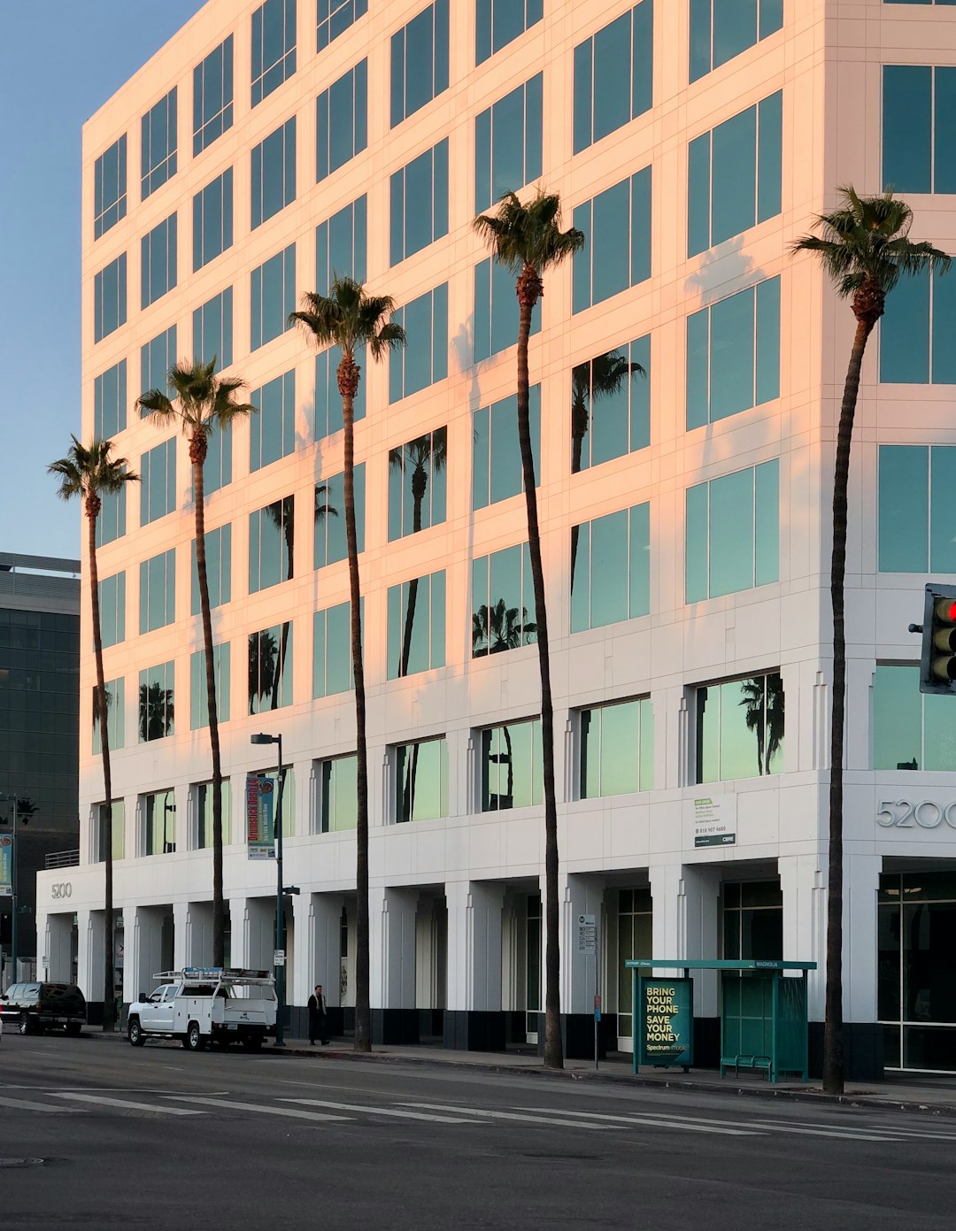 Corporate Relocation Services in Los Angeles: What's Included and How It Works — LuxeMove