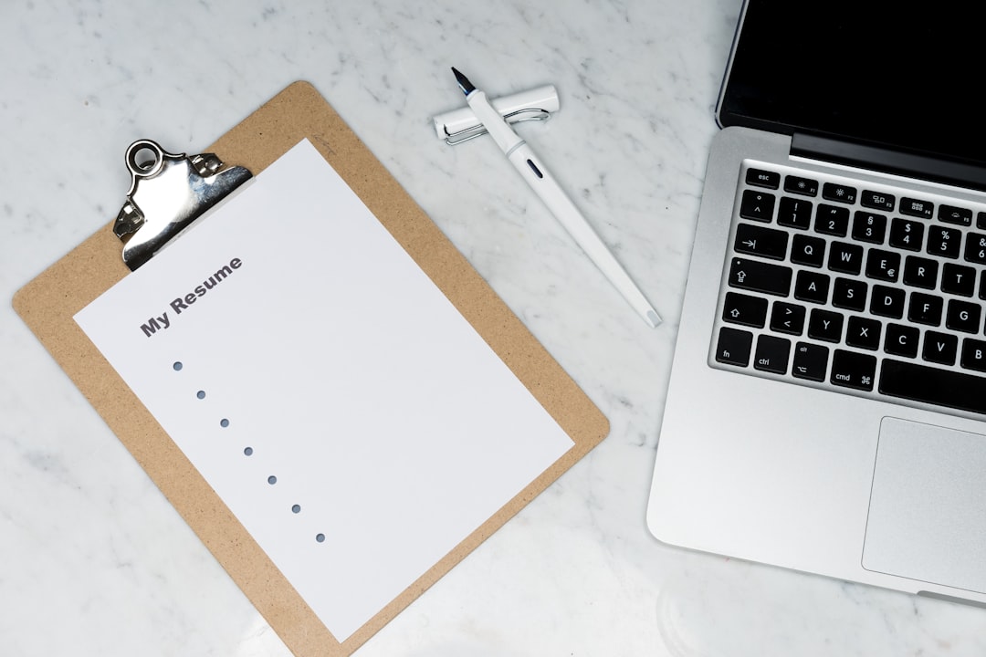 Employee Relocation Checklist: A Complete Timeline for Moving for a New Job — LuxeMove