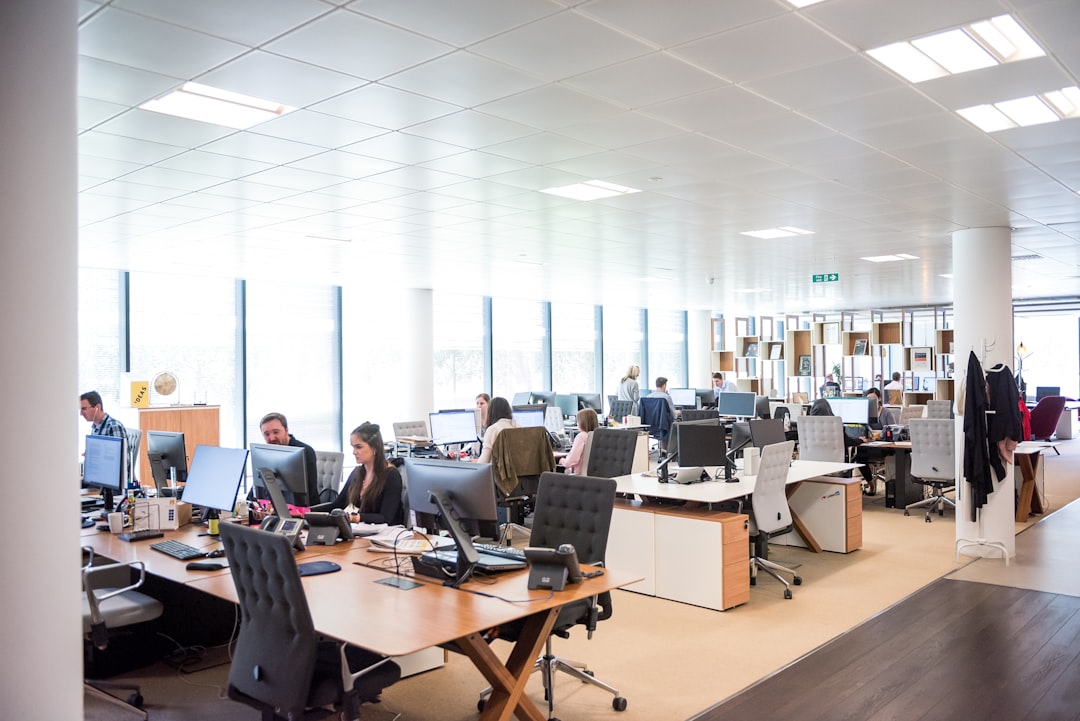 How to Keep Your Business Running During an Office Move — LuxeMove