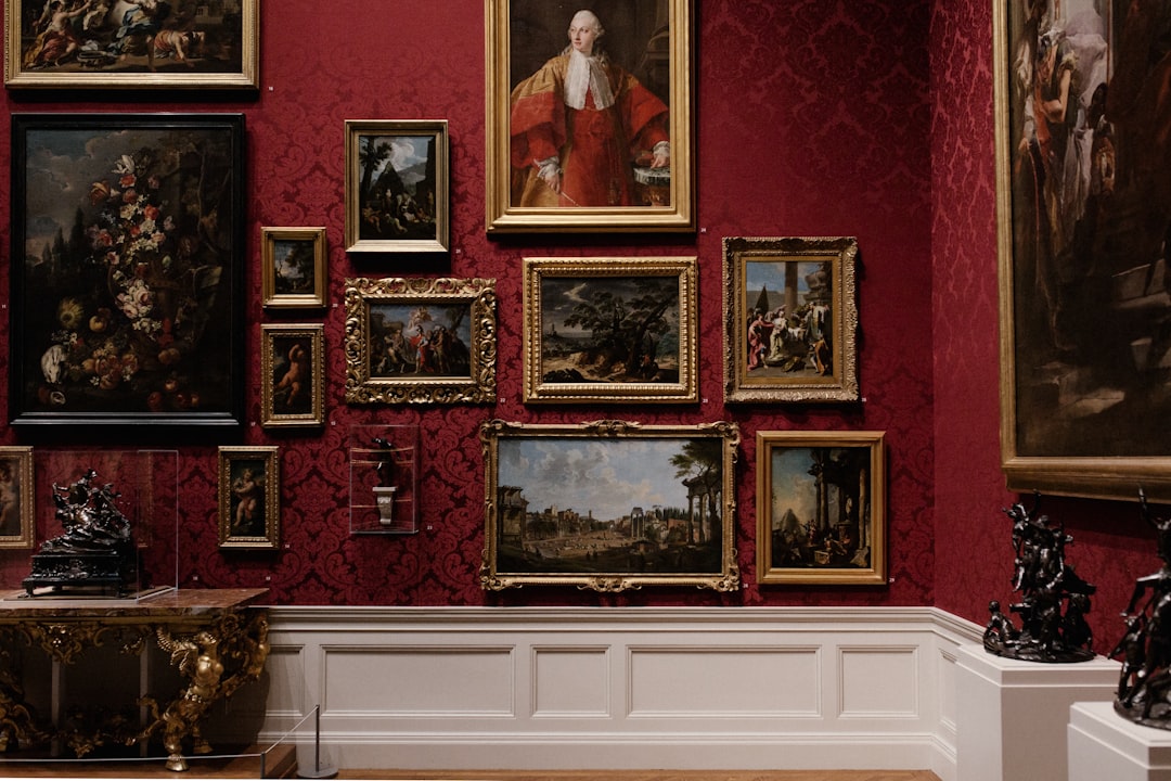 How to Move Art and Antiques: A Guide to Protecting High-Value Pieces — LuxeMove