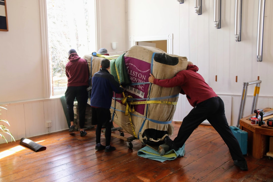 How to Move IT Equipment: Servers, Workstations, and Network Infrastructure — LuxeMove