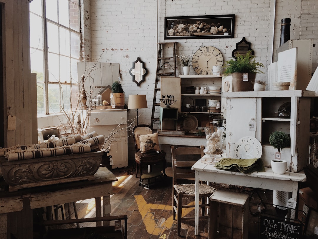 Moving Antique Furniture Safely: Techniques Used by Professional Movers — LuxeMove