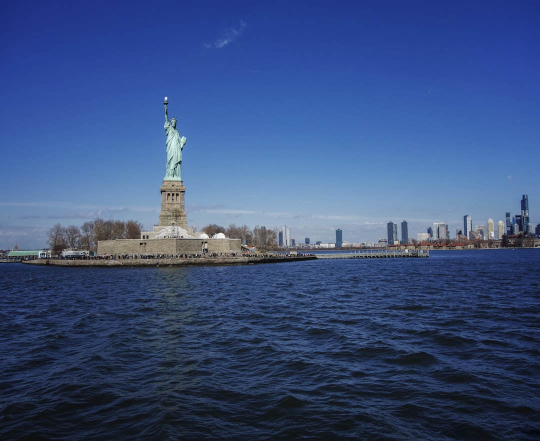 Moving from Los Angeles to New York City: Everything You Need to Know — LuxeMove