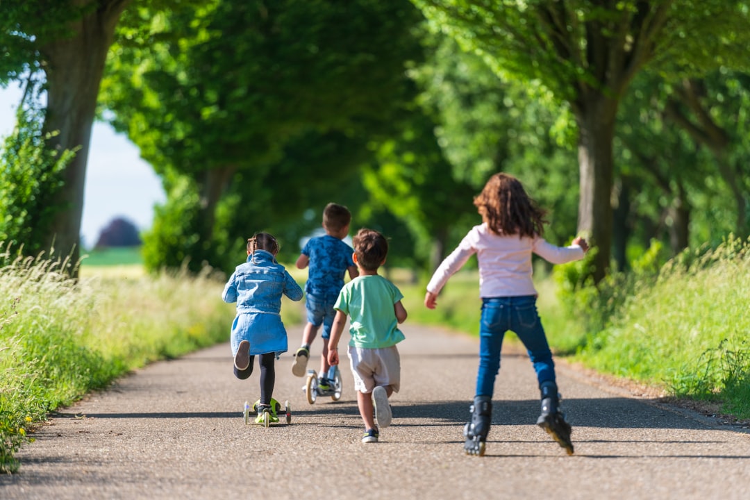 Moving with Young Children: A Parent's Guide to a Smooth Transition — LuxeMove