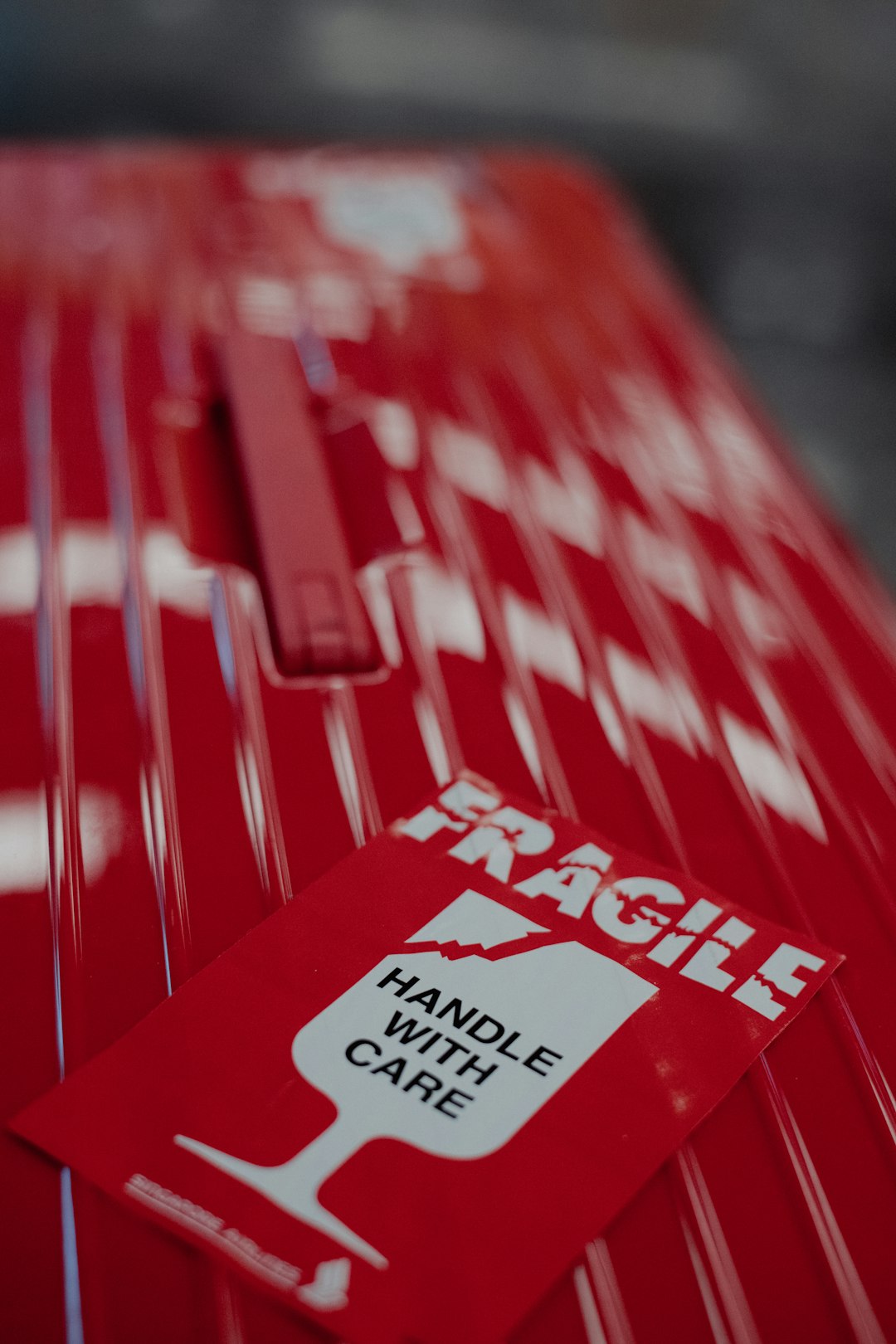 Packing Fragile Items Checklist: A Room-by-Room Guide to Protecting Delicate Belongings — LuxeMove