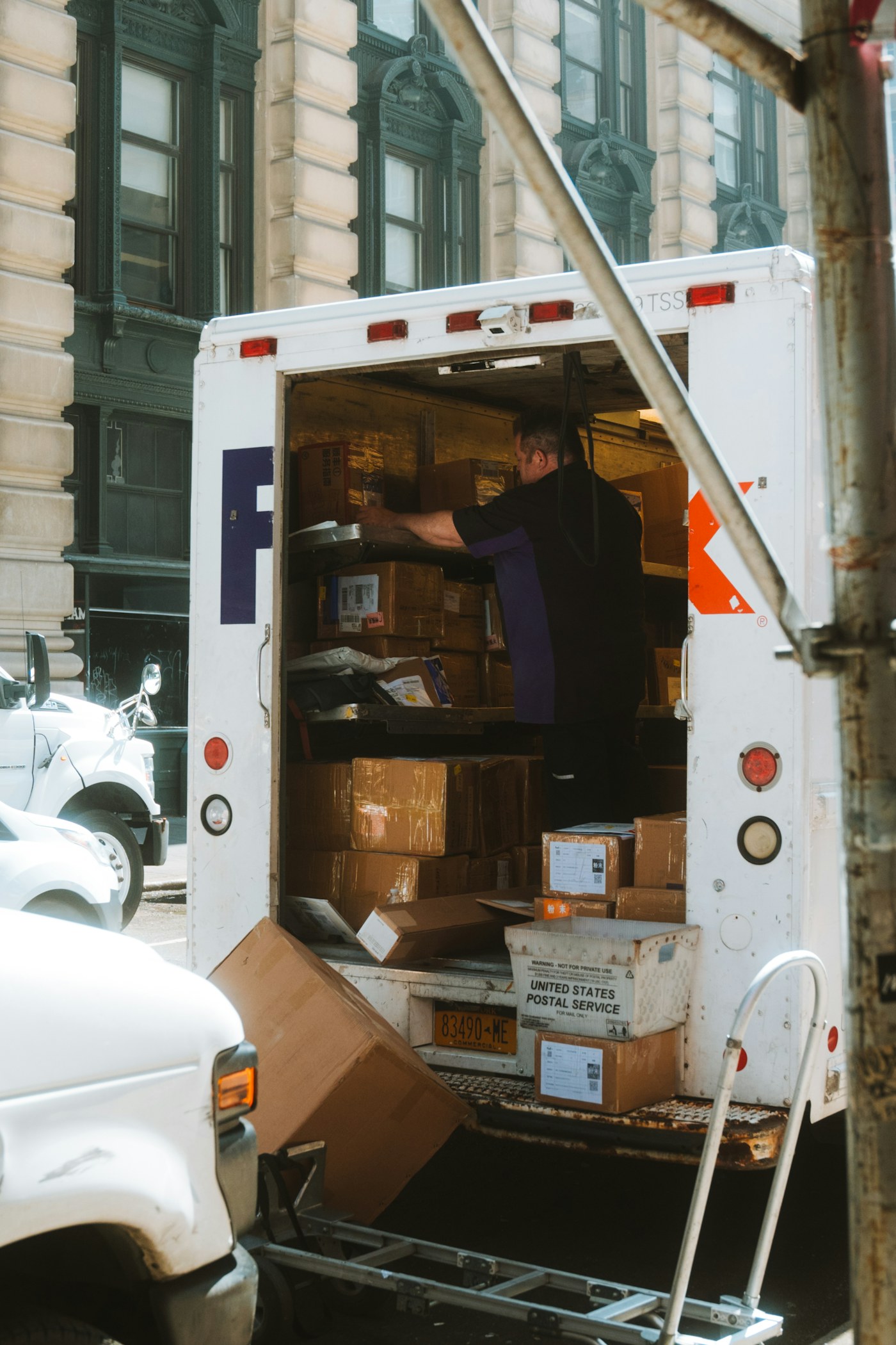 White glove moving service